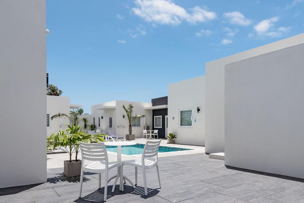 The Palm Leaf Apartments Noord Esterno foto